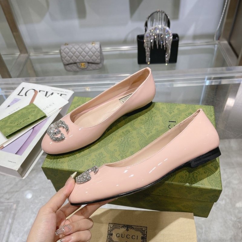 Gucci Flat Shoes